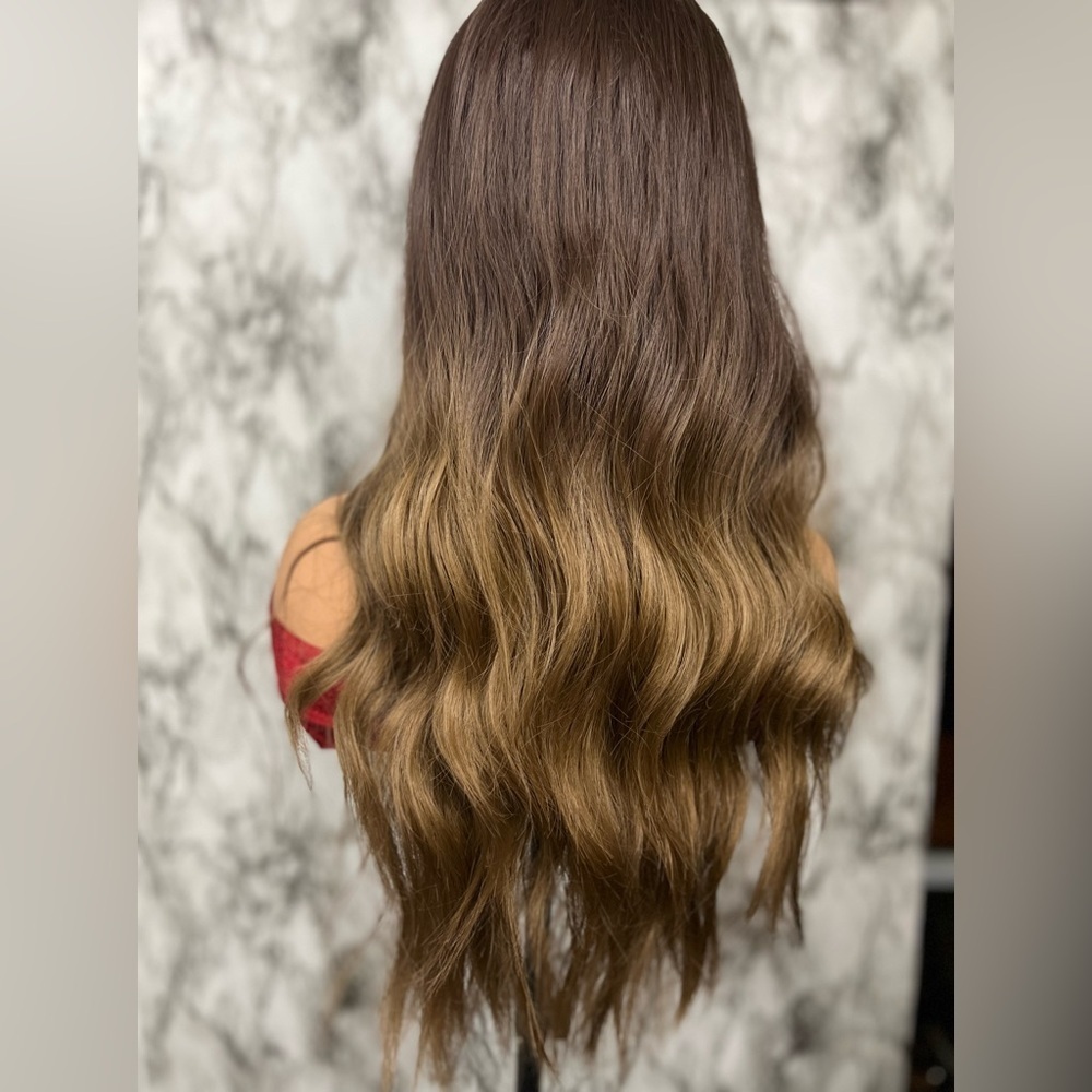28 Inch Balayage Brown to Caramel Wavy Hair Wig - Picture 5 of 7